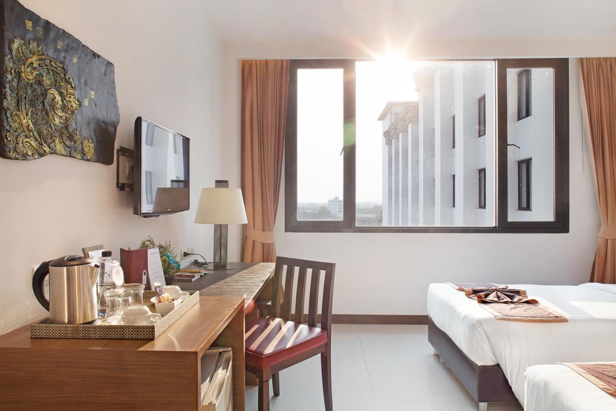 Mida Grande Hotel Dhavaravati Nakhon Pathom - Sha Plus Eksteriør billede